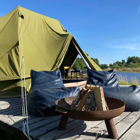 Οργανωμένο κάμπινγκ Glamping Pop-up - Fishing Village Riverside Holiday Center